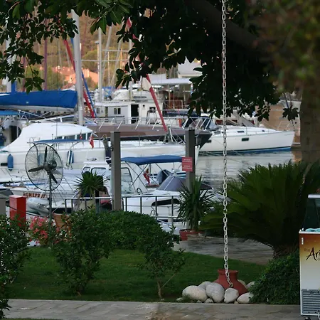 Ξενοδοχείο Marina Vista